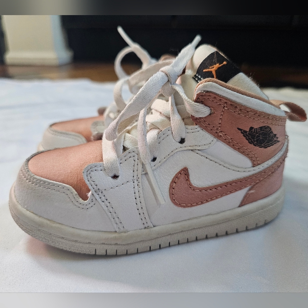 Toddler Nike Air Jordan 1 Mid Sneakers- White/Rose Gold- Toddler 7C